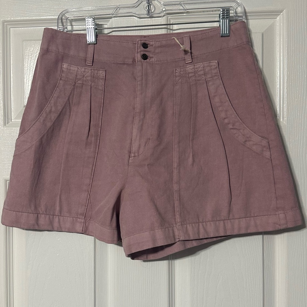 NWT Universal Thread Women's Pleated Hi Rise Casual Shorts - Picture 1 of 12